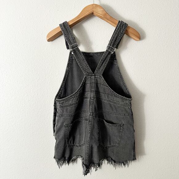 Free People Torn Up Mini Black Mini Denim‎ Skirt Overalls Women's Size 6 - Picture 6 of 11